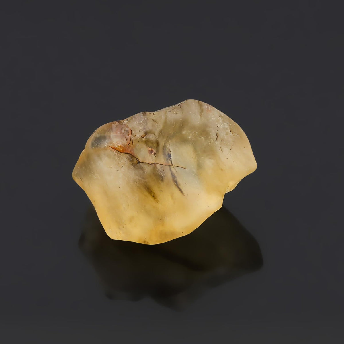 CRYSTALINES Natural Raw Libyan Desert Glass Tektite Stone, Genuine Libyan Gold Tektite Rough Stone, Wicca & Reiki Healing Crystals, Meteorite Gems Collector Specimen (30x23x18mm)