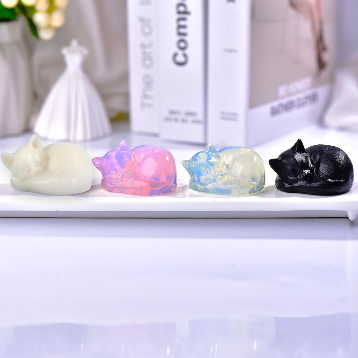 Ytbeoxk 2.1 Inch Black Obsidian Cat Crystal Statue, Healing Crystal Gemstones Decorations, Lucky Cute Kitten Figurines, Black Sleeping Cat Gifts Home Office Desk Decor for Kitten Lovers Woman Men