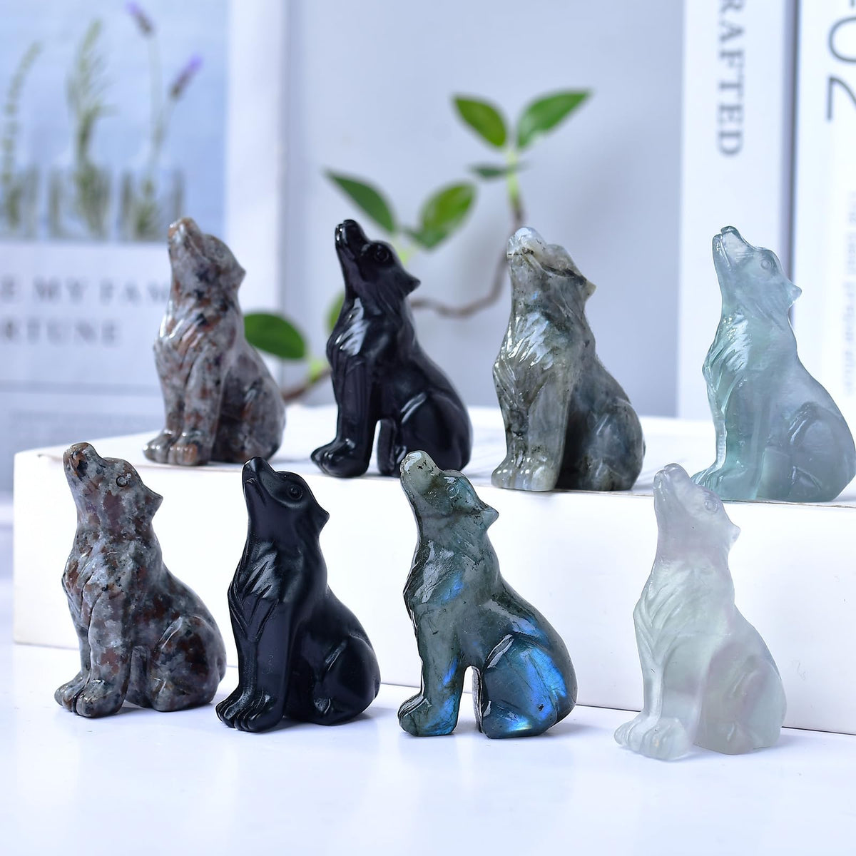 Ytbeoxk 2.1 Inch Flame Stone Wolf Crystal Statue,Gifts Healing Crystal Decor,Wolf Totem Figurines Stone Energy Gemstones, in Bedroom Office Christmas Meditation Gifts for Men Gril Women