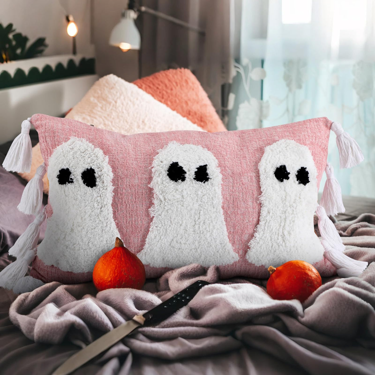 Yuntau Halloween Ghost Throw Pillows Cover Decorative Pink Ghost Shaped Pillowcase Embroidery Cushion Cover Cute Halloween Decorations for Home Bedroom Bed Sofa Living Room Outdoor Party Decor