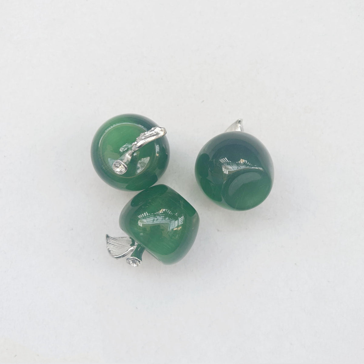 Sunshcat Green Cat's Eye Stone 1.18 Inchs Apple Crystal and Healing Stone Statues,Room Decoration Christmas Decorations Thanksgiving Gifts Office Gifts Collectibles