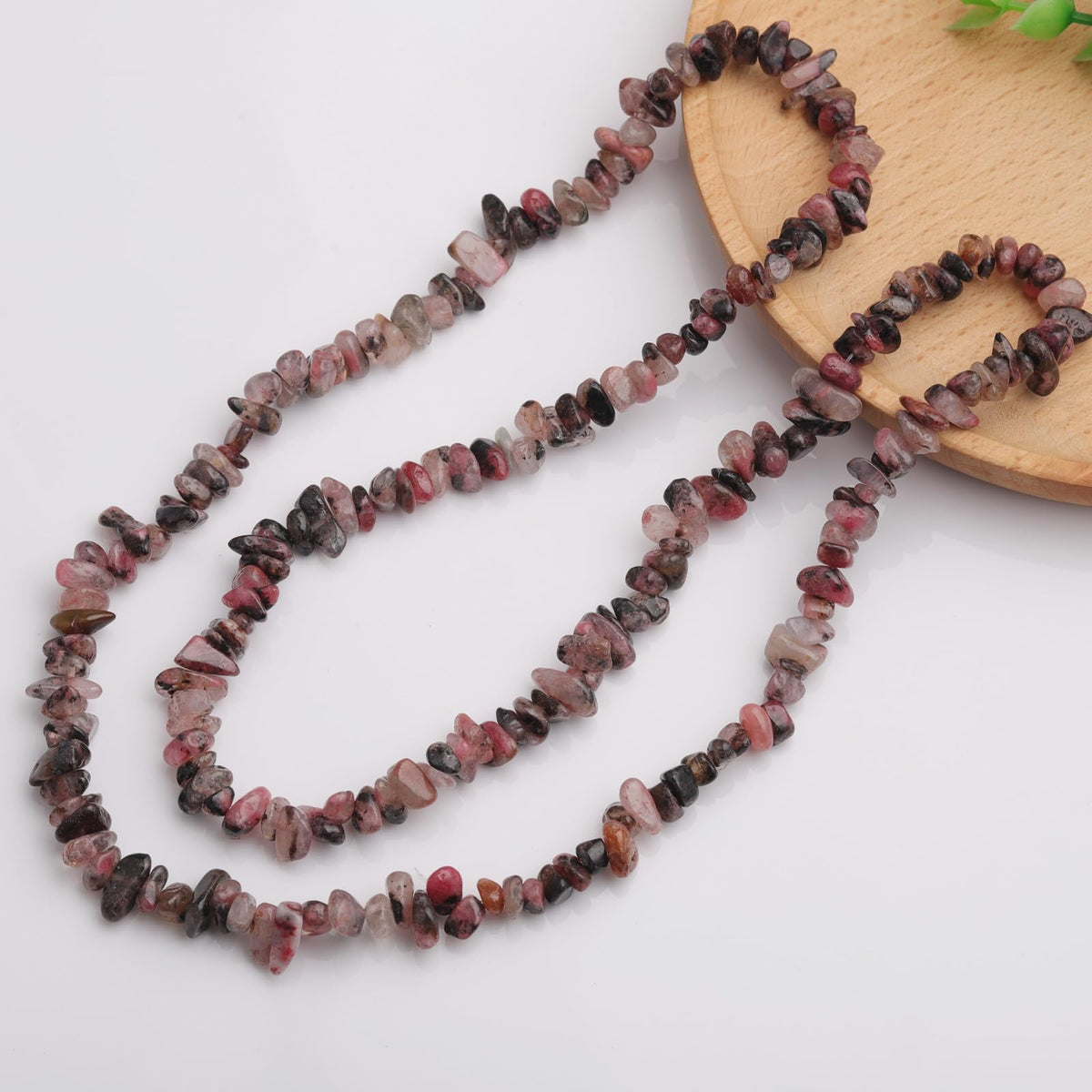 200pcs Natural Irregular Chip Stone Beads 5-8mm Pre-Drilled 30-inch Strand Semi-Precious Healing Crystal Beads for DIY Jewelry Making Bracelet Chakra Crafts Cherry Blossom Rain