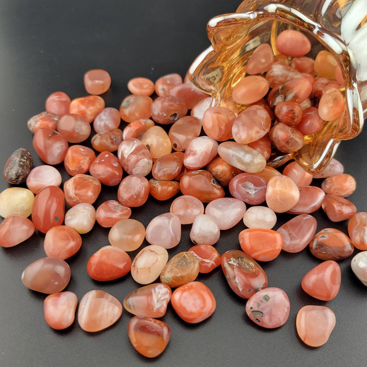 1,000 Carats Red Agate Handpicked Tumbled Stones Crystals Chips 0.3''-0.5'' Bulk Fountain Rocks Pocket Stones for Healing, Reiki, Meditation, Witchcraft,Home Decorations (Red Agate)