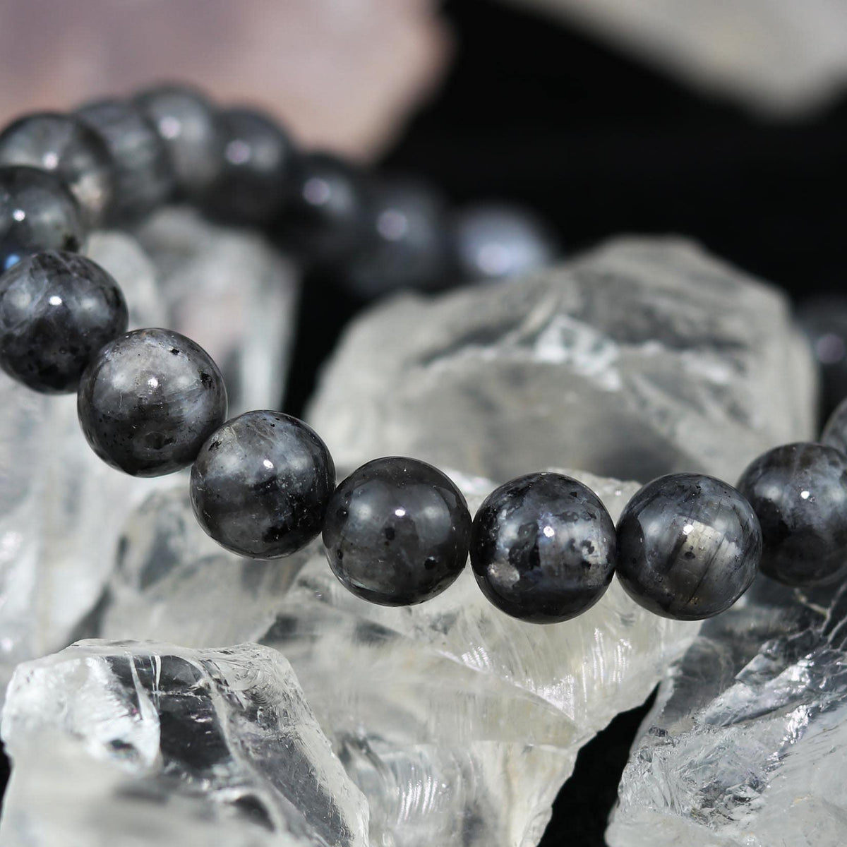 DAZCOLO 8mm Natural Gemstone Stretch Bracelet, Handmade Unisex Crystal Bracelets for Meditation, Yoga, Spiritual Healing & Positive Energy (Labradorite)