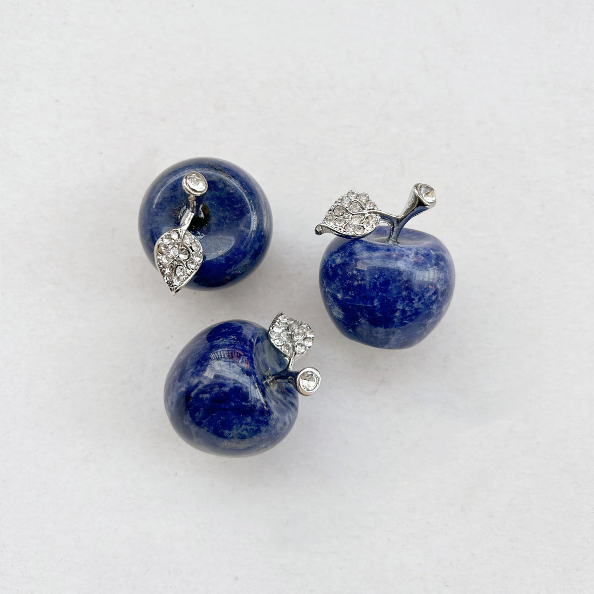 Sunshcat Natural Sodalite 1.18 Inchs Apple Crystal and Healing Stone Statues,Room Decoration Christmas Decorations Thanksgiving Gifts Office Gifts Collectibles