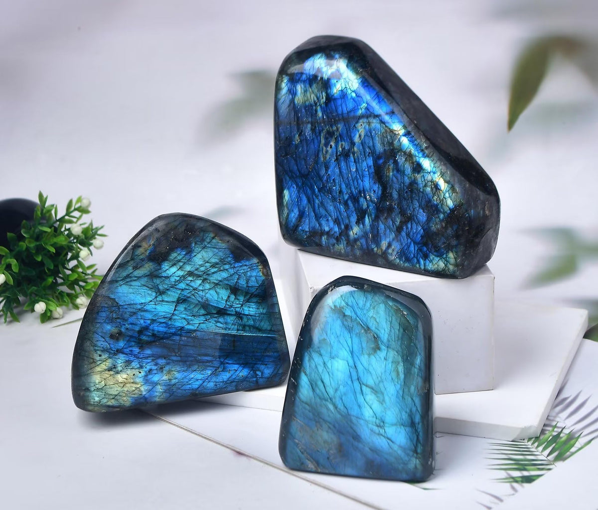FZBHRO Small Labradorite Rock Polished Blue Labradorite Slab Healing Crystal Stone Block for Meditation Gift Home Decor 0.6-0.8 Pound