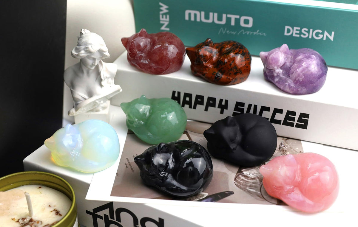 QINJIEJIE Black Obsidian Cat Decor Crystals and Healing Stones Figurine Sleeping Cats Stone Statue Gift Carved Gemstones Sculpture Office Home Desk Kitten Cute Cat Decor for Men Stocking Stuffers