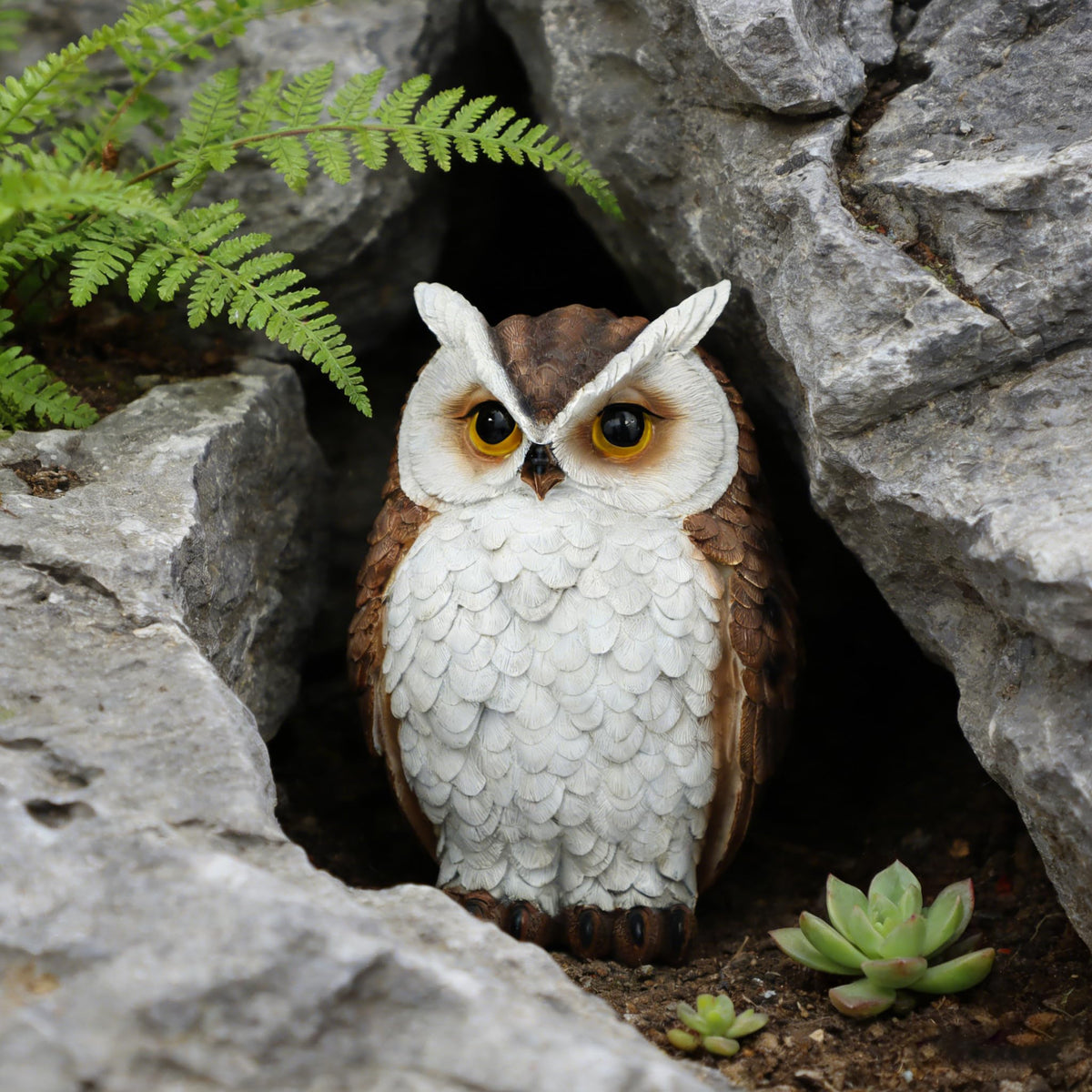 Tolatr Owl Statue Garden Decor, Resin Waterproof Halloween Indoor Outdoor Lawn Yard Patio Office Living Room Decoration Gifts for Mom Women (8.3 Inch)