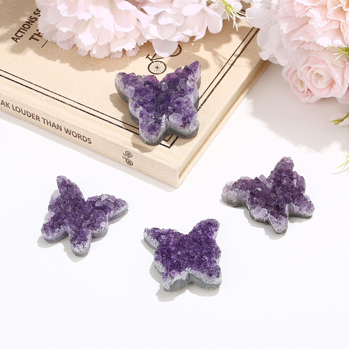 ZHIYUXI Butterfly Gifts Rock Geode Crystal Butterfly Cluster Amethyst Healing Crystals Gemstones Protection Crystals Butterfly Gifts for Women Raw Stone Decor Energy Balance Reiki Room Decor