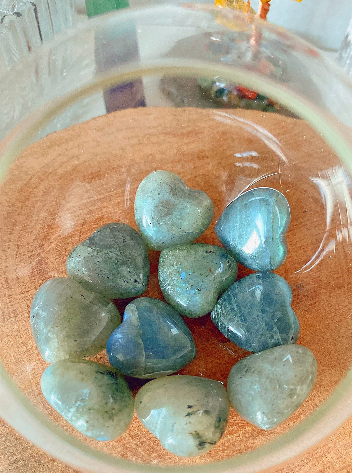 10 PCS Heart Labradorite Crystal Thicken Set Blue Black Polished Stones Palm Love Natural Healing Crystals Gemstones Reiki Energy Balancing Carved Palm Worry Stone Meditation Gift