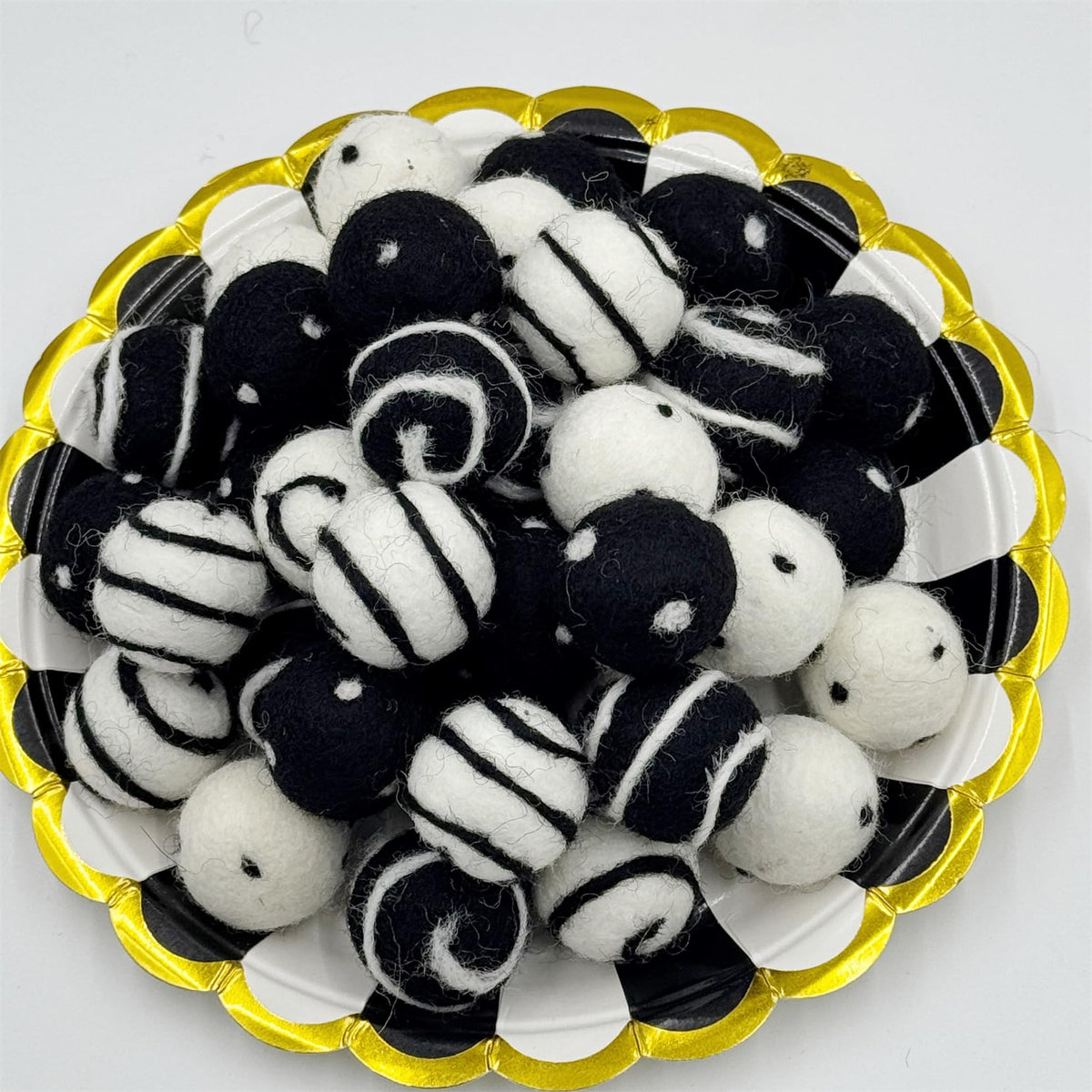 Wool Felt Balls for Crafts 2.5cm 40pc Black White Polka Dots DIY Felt Ball Garland