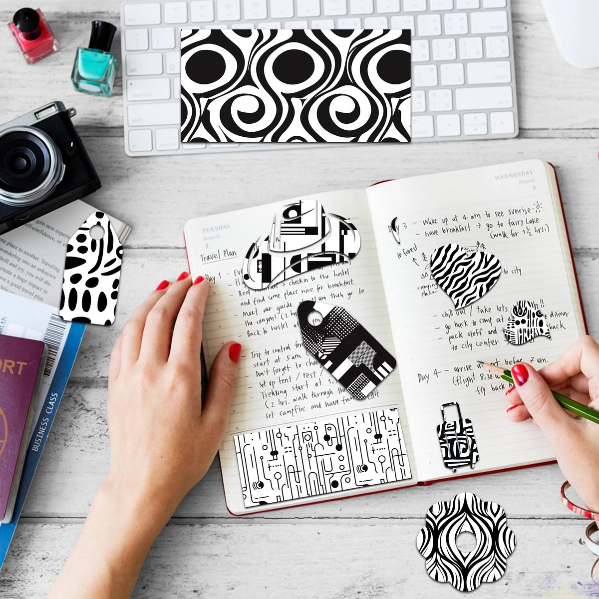 24 Sheets Black White Doodle Pattern Scrapbook Paper 12x12 Doodle Scrapbook Specialty Paper Black White Hand-Drawn Style Double-Sided Cardstock Pack for Scrapbooking Background Card Making Origami DIY