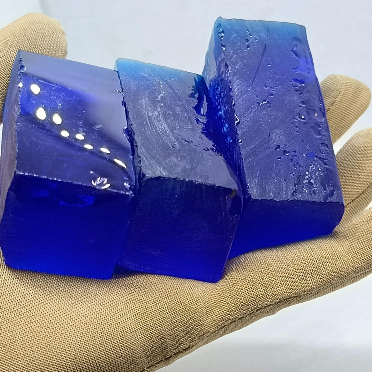 Kayra Blue Sapphire Nano Crystal 575.00 Carat Rough – Lab‑Created Heat‑Resistant Faceting Stone for DIY Jewelry: Ring, Necklace, Pendant; Crystal Healing Reiki, July Birthstone Gift, Handmade Craft Supply Gem