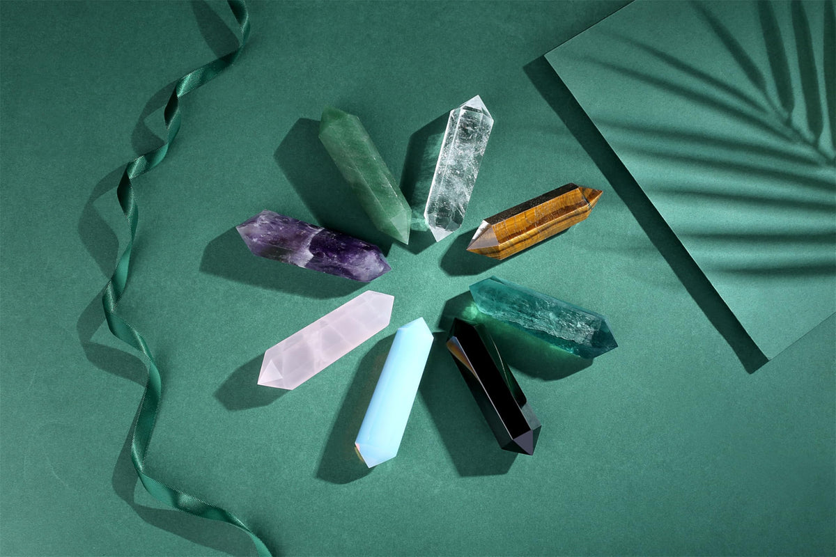 YATOJUZI 3.5" Healing Crystals Wand Smoky Quartz Hexagonal Crystal Points Natural Crystals and Healing Stones Large for Meditation Divination Reiki Energy Balancing 1PCS