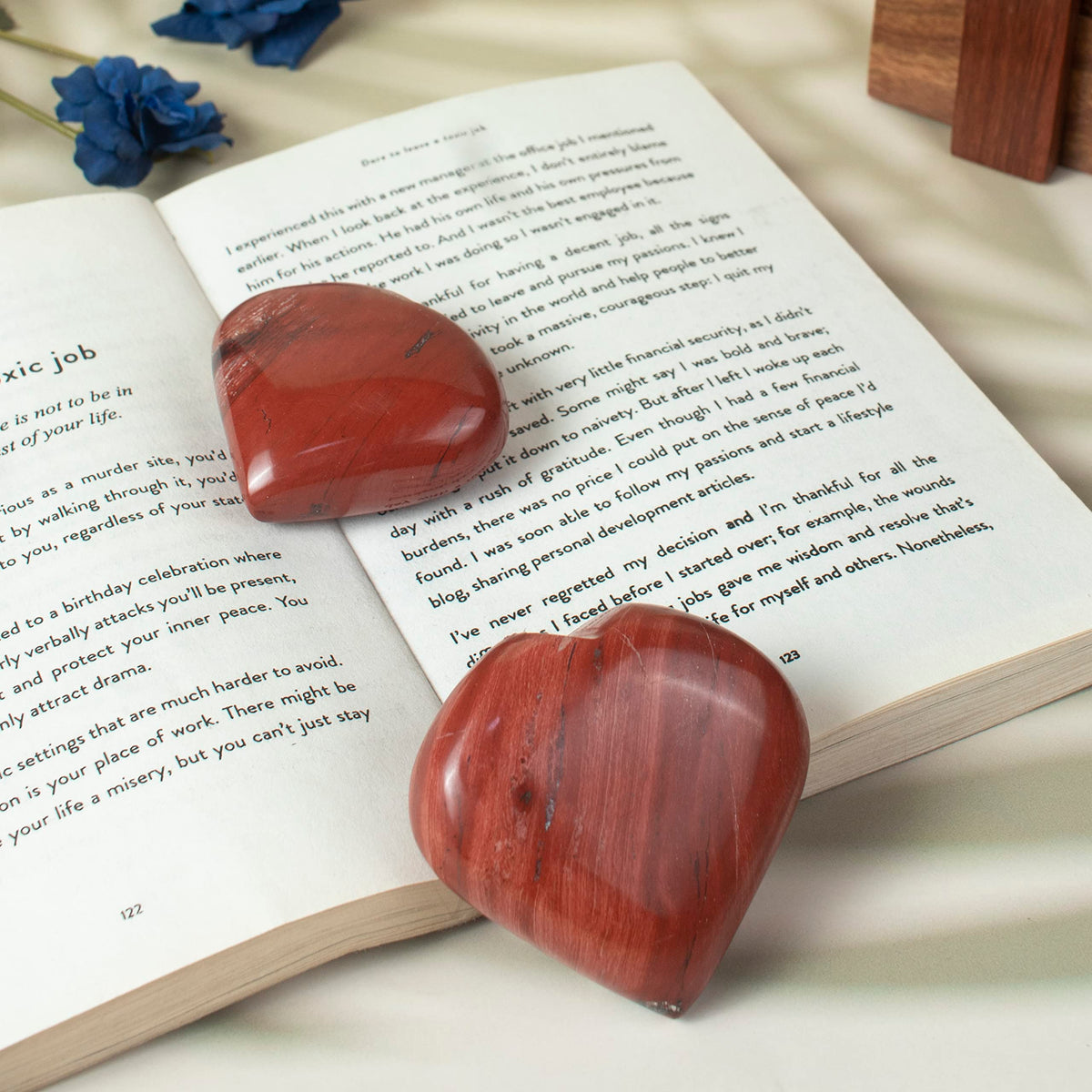 Crocon 50mm Noreena jasper Heart Stone Big Heart Shape Puff Stones Set 450+ Carats Pocket Crystal Healing Tumble Collection Palm Worry Stone Good Luck Charm Meditation Gift Craft Home Decor