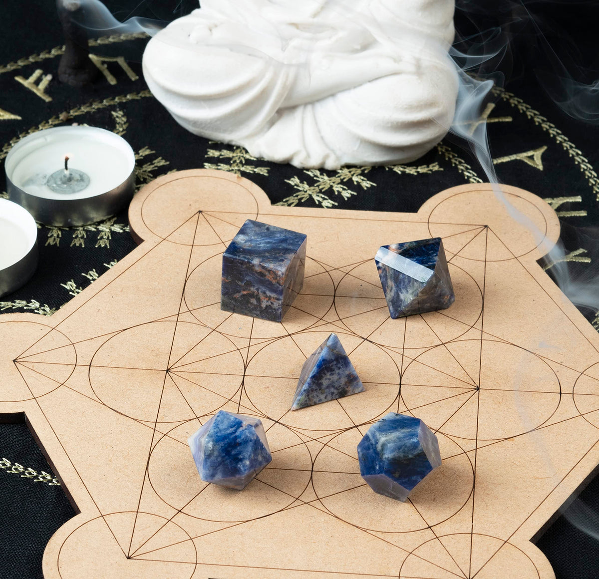 Crocon Sodalite 5Pcs Platonic Solids Crystal Geometry Set, Platonic Solids Sacred Geometric Stones for Meditation Reiki Balancing Healing Chakra Stone Cleansing Spiritual Good Luck (1520 mm)