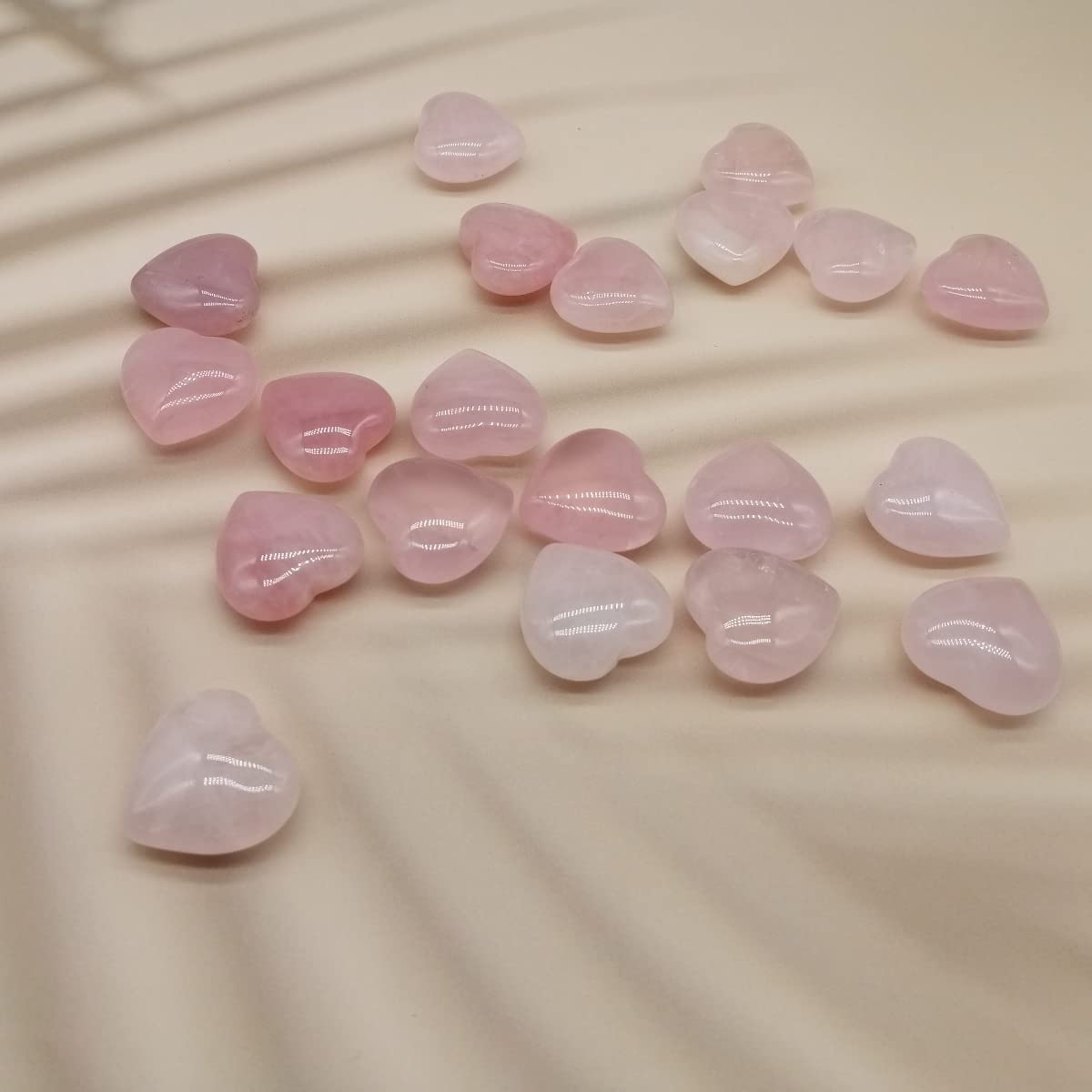 XMHOME Rose Quartz Heart Shaped Crystals 1"(25mm) 20 Pcs Chakra Natural Gemstones Worry Stones Bulk for Anxiety Jewelry Making Home Decor