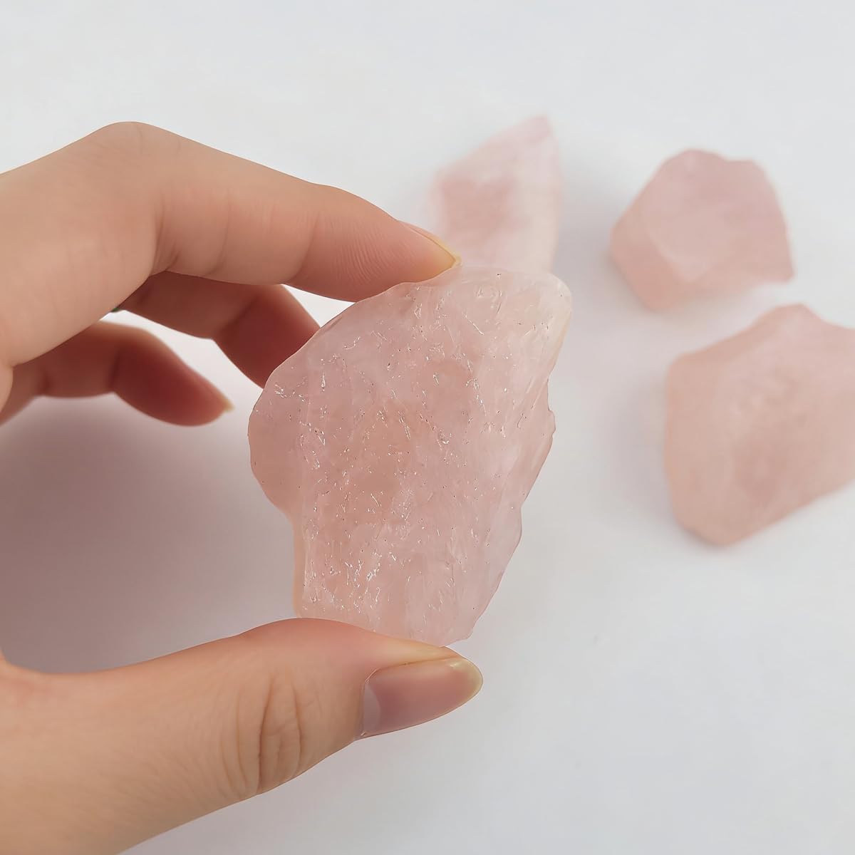 3-5Pcs Rose Quartz Natural Raw Crystals 1''-2'' Rough Stones Rocks for Tumbling Polishing Cabbing Gemstones Crystals and Healing Stones for Wicca Reiki,Fountian Rocks for Decorations (Rose Quartz)