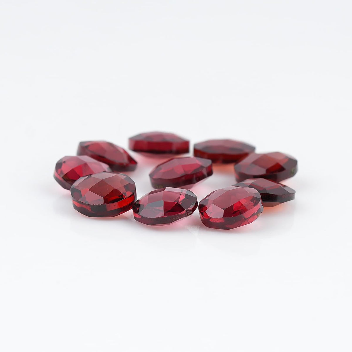 CRYSTALINES 10pcs, Natural Garnet Gemstone Crystals Cutstones, Bulk Brilliant-Cut Round Stone for Jewelry Making, DIY Crafting, Wholesale Loose Supplies, Gem Collection, Giftgiving, 6mm
