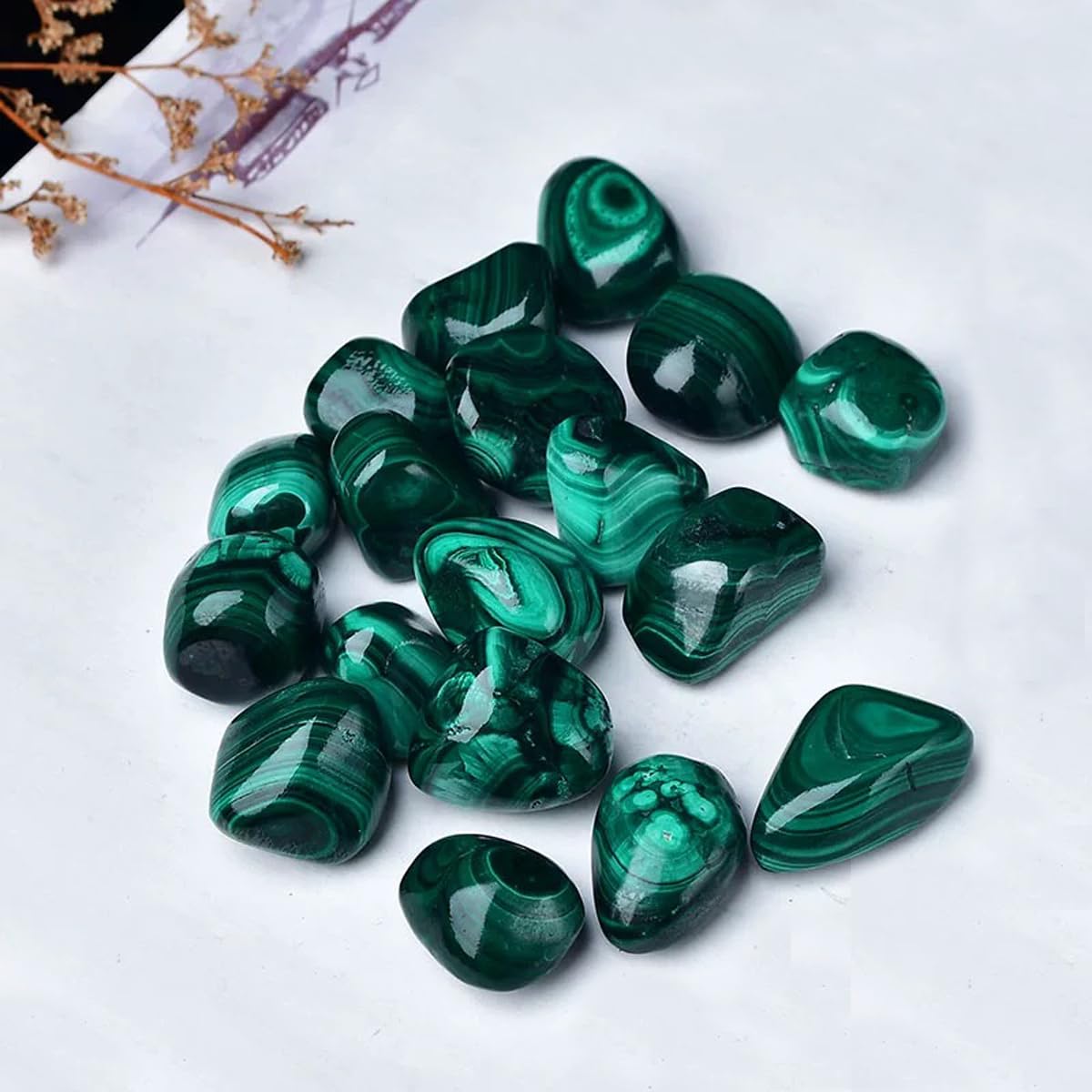 Erliway Malachite Healing Crystal Stones, 1.25-2.0" Large Reiki Healing Gemstones Natural Tumbled Polished Stones for Energy Witchcraft Therapy Meditation