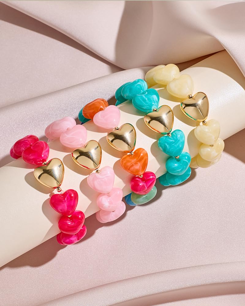 FAUTHENTICUTE Chunky White Beaded Bracelet for Women Heart-shaped Acrylic Resin Bead Bracelet With A Puffy Gold Heart Cute Boho Stretch Bracelets For Summer/Holiday/Vacation