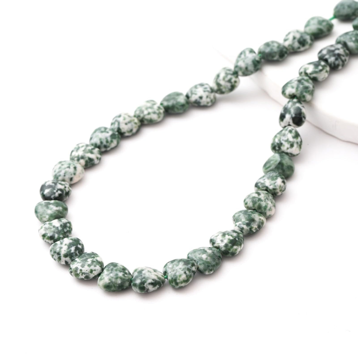 Natural Heart Shaped Green White Sodalite Stone Beads 10mm Loose Crystal Healing Beads for DIY Necklace Bracelet Making Gemstone Craft Supplies