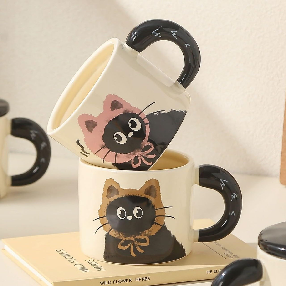 BONTOUJOUR Super Cute Black Cat Coffee Mug, Creative Funny Novelty Lovely Kawai Wearing Scarf Happy Tea Cup+ Kitty lid, Lover Couple Best Friend Friendship Valentine Water Cup, Cat Lover Gift -Blue