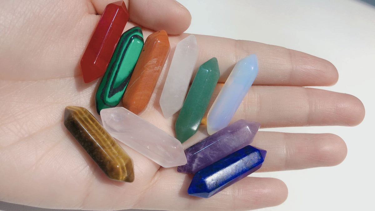 10PCS Healing Crystals Stones Sets Natural Amethyst Rose Quartz Clear Quartz Tiger Eye Reiki Gemstones Bulk Hexagonal Points Energy Balancing Chakra Meditation Therapy Gift