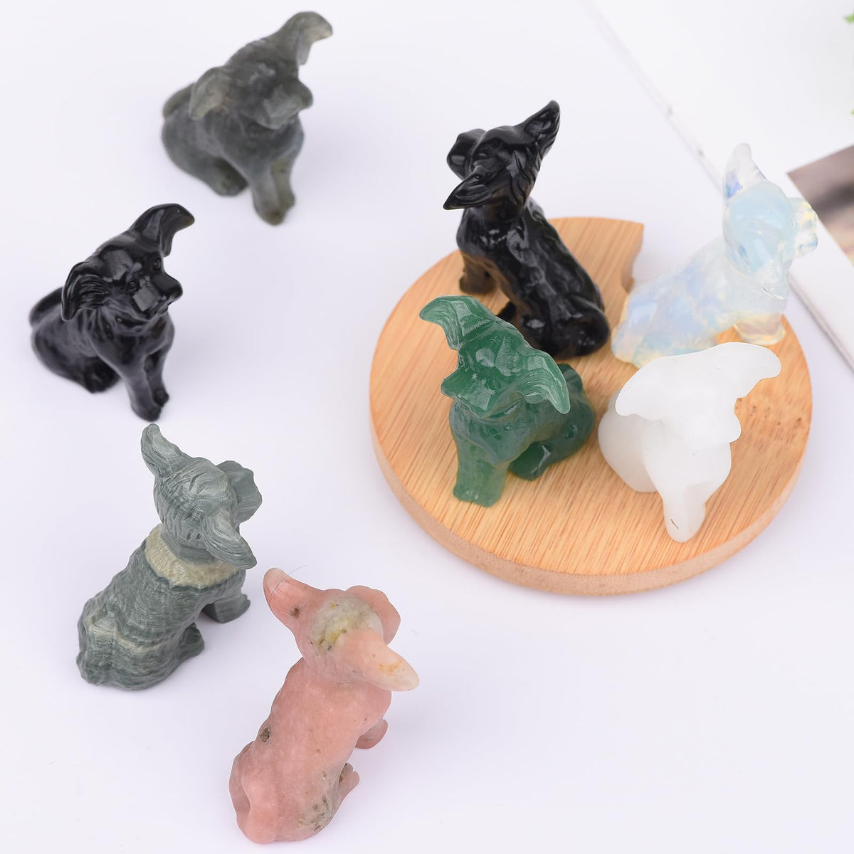 Ytbeoxk 1.8 Inch Black Obsidian Dog Crystal Figurines Home Decor,Hand-Carved Healing Crystals, Puppy Statues Stone Energy Gemstones,in Bedroom Office Dog Memorial Gifts for Women and Men
