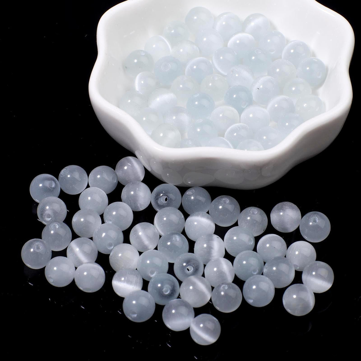 NITOPUPU 100Pcs 10mm Natural Smooth White Cat Eye Beads Round Loose Gemstone Stone Beads for Jewerly Making with Crystal Stretch Cord
