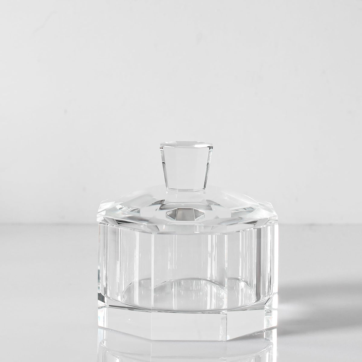 DONOUCLS Crystal Candy Dish with Lid Hand-Cut Home Decorative Jewelry Box/Jar W 5" x H 5" with Multi-faceted, Comes With Gift Box