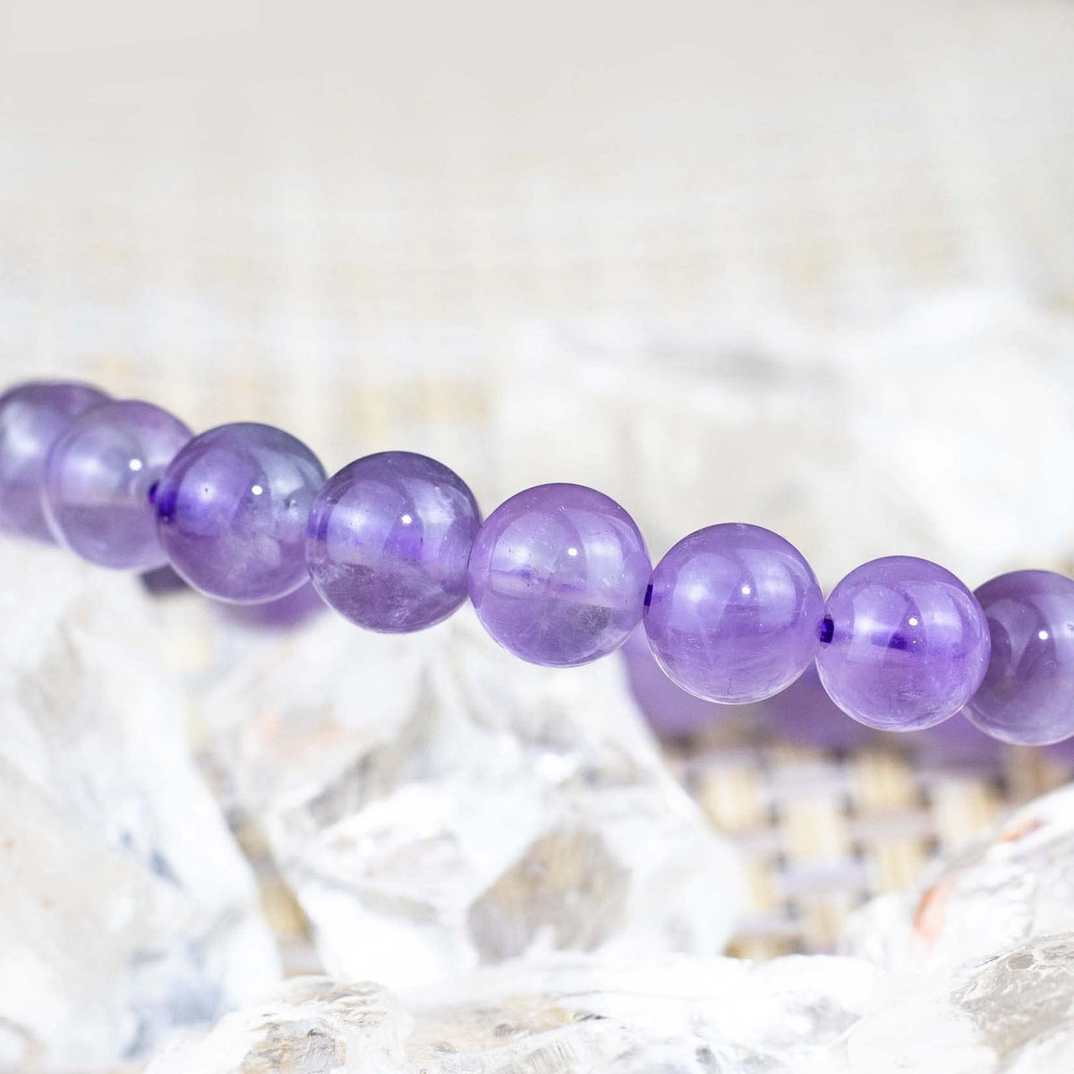 DAZCOLO 8mm Natural Gemstone Stretch Bracelet, Handmade Unisex Crystal Bracelets for Meditation, Yoga, Spiritual Healing & Positive Energy (lavender quartz)