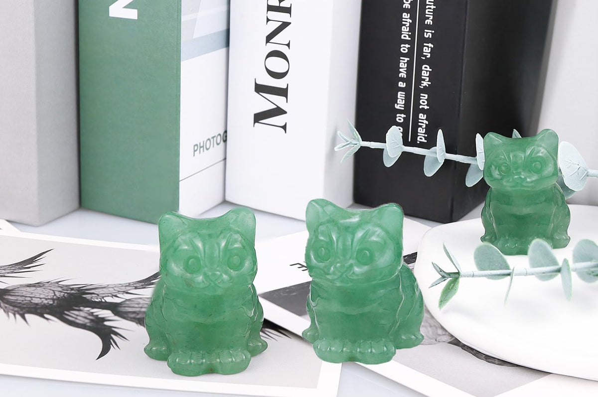 QINJIEJIE Green Aventurine Crystal Cat Figurines Healing Crystals Stone Statue Hand Carved Gemstone Sculpture Home Office Decoration Sitting Cat Gifts for Women Men