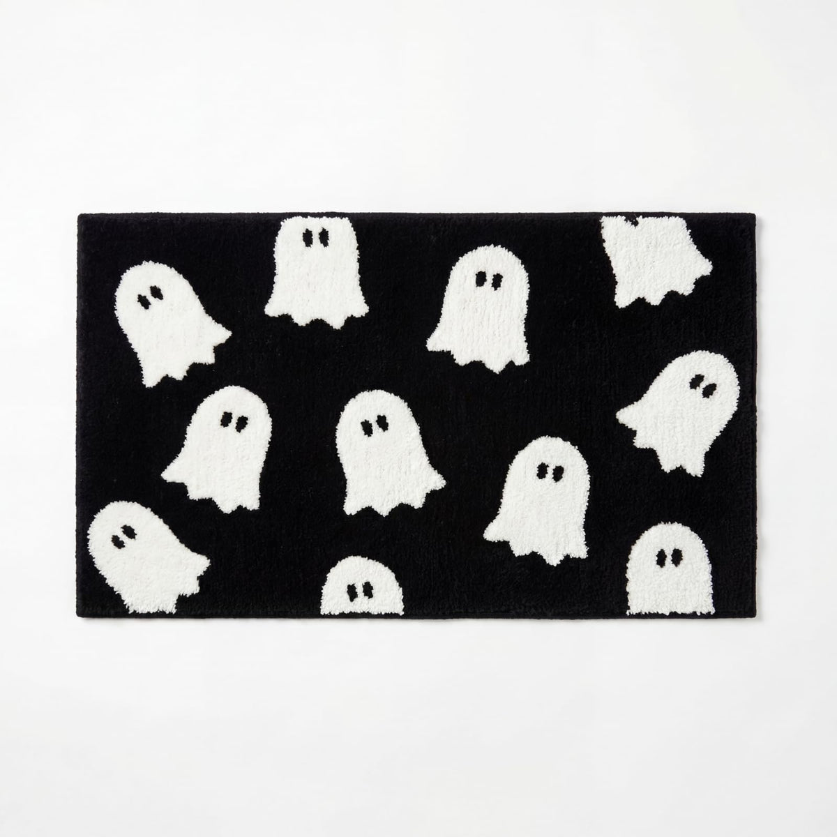 Hillsuren Black Ghost Bath Mat Soft Halloween Bathroom Rug Non Slip Cute Spooky Ghost Bathroom Decoration Shaggy Plush Microfiber Rug Halloween Decor for Home Bedroom Shower Floor, 15.75 x 23.62 Inch