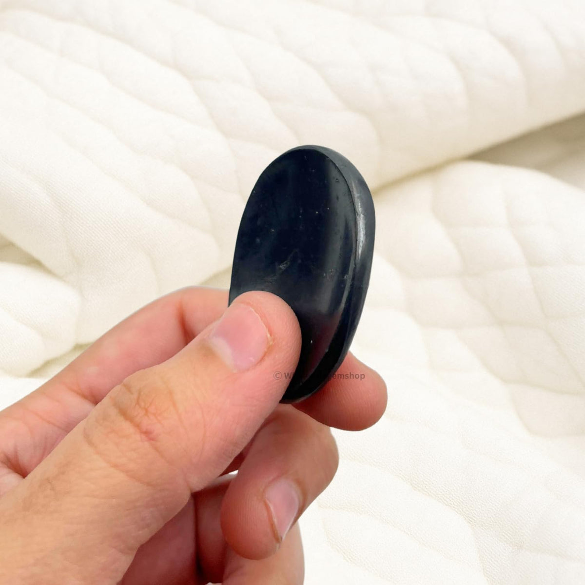 GEMSCITE Shungite Thumb Worry Stones Metaphysical Gemstone Crystal Healing Reiki Men Women Gift FENG Shui Positive Energy Love Wellness Palm Stones Wicca Powerful