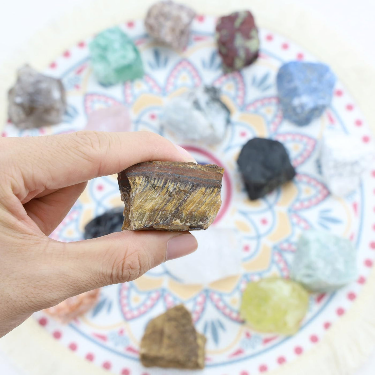 NUKAYAI 2Pcs Tiger Eye 1.8-2.2" Large Raw Crystals Stones Rough Rocks Tiger Eye Stone Healing Crystal for Wicca Reiki Wrapping DIY Cabbing Wire Decoration Polishing Natural Rock Gifts