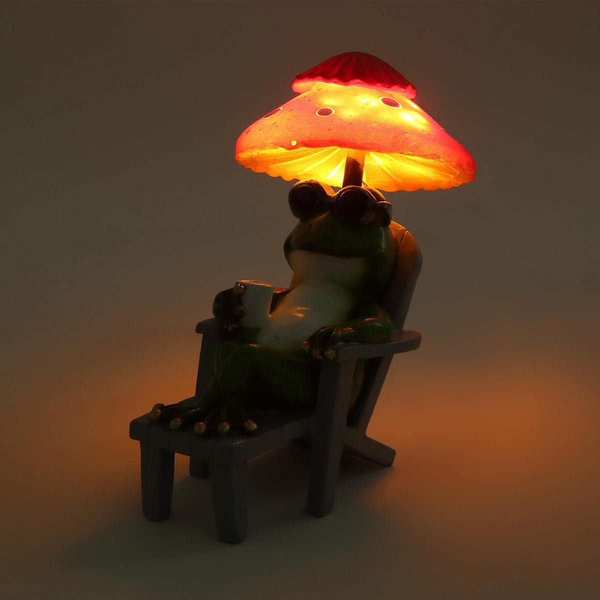 Magicnight Little Frog Garden Statue with mini Patio Mushroom Solar Lights Outdoor Figurines Halloween Home Decor Fairy Garden Accessories Small Lawn Ornaments 4.5"x4.5"x2.6"