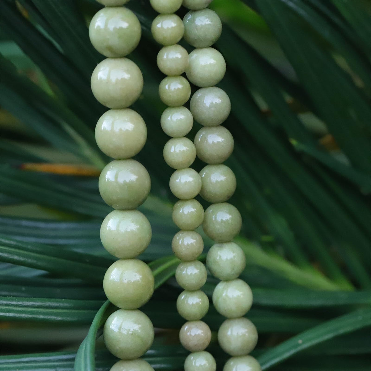 35pcs 10mm Natural Gemstone Beads for Jewelry Making Supplies,Avocado Jade Healing Crystal Polished Round Loose Stone Beads for Bracelet Necklace 15 Inch