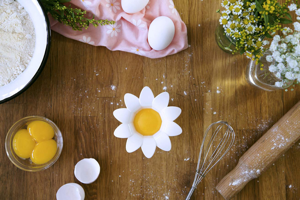 Peleg Design Daisy Plastic Egg Separator, Egg White Yolk Divider Kitchen Gadgets Baking Tools Egg Extractor, Cute Flower Design