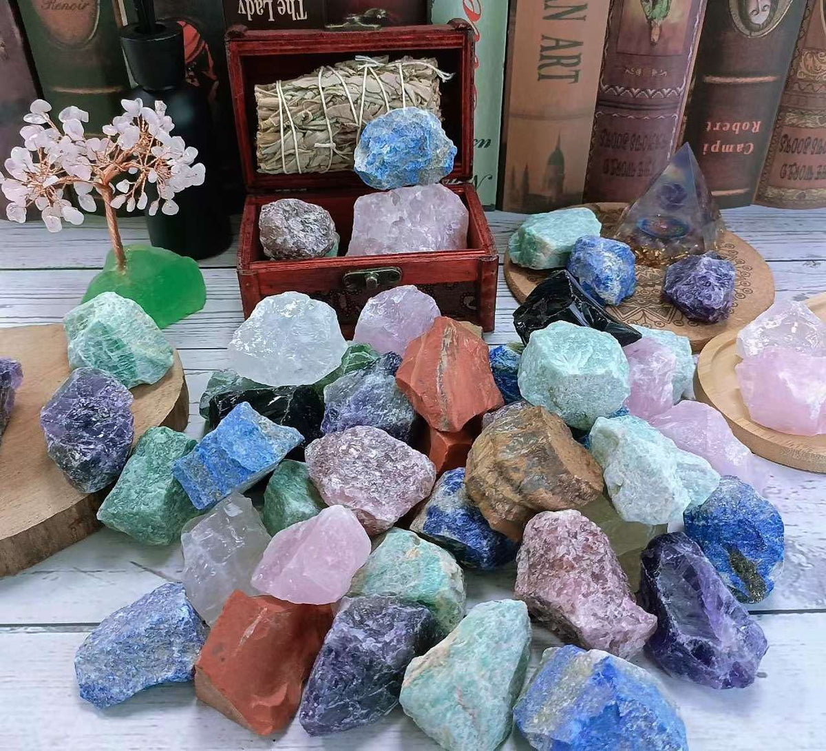 LAIDANLA 1lb 2" Fluorite Natural Rough Stones Crystal Large Raw Crystals Bulk Healing Gemstones for Reiki Healing Tumbling Fountain Rocks Wire Wrapping Decoration Cabbing Lapidary
