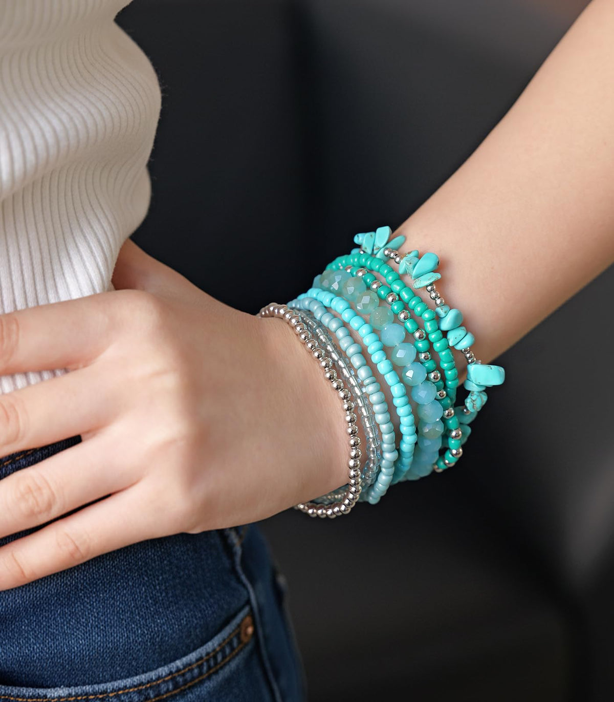 Noessla Boho Beaded Bracelets for Women Stackable Irregular Natural Stone Bead Stretch Bracelet Set 8PCS Costume Jewelry Gifts for Her(Turquoise)