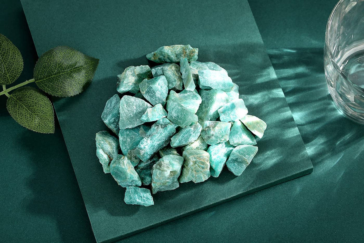 QINJIEJIE 0.9Lbs Amazonite Raw Crystals Natural Rough Stones Bulk Large 1" Rocks Wholesale Reiki Gemstones Fountain Rocks for Tumbling Cabbing Polishing Wire Wrapping Wicca Decoration