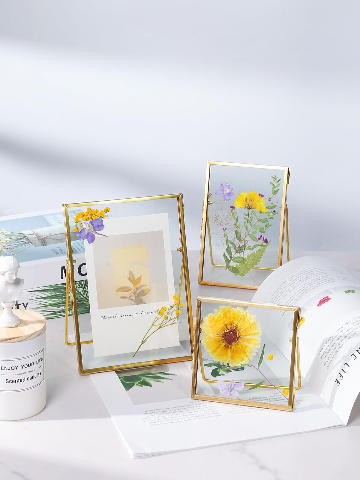 REDHUGO Glass Frame for Pressed Flowers Handmade, Double Glass Floating Picture Frame Set, Brass Photo Frame, Standing Frame Set, Small Picture Frame, Gifts for Family, 4×4", 4×6", 5×7", Gold