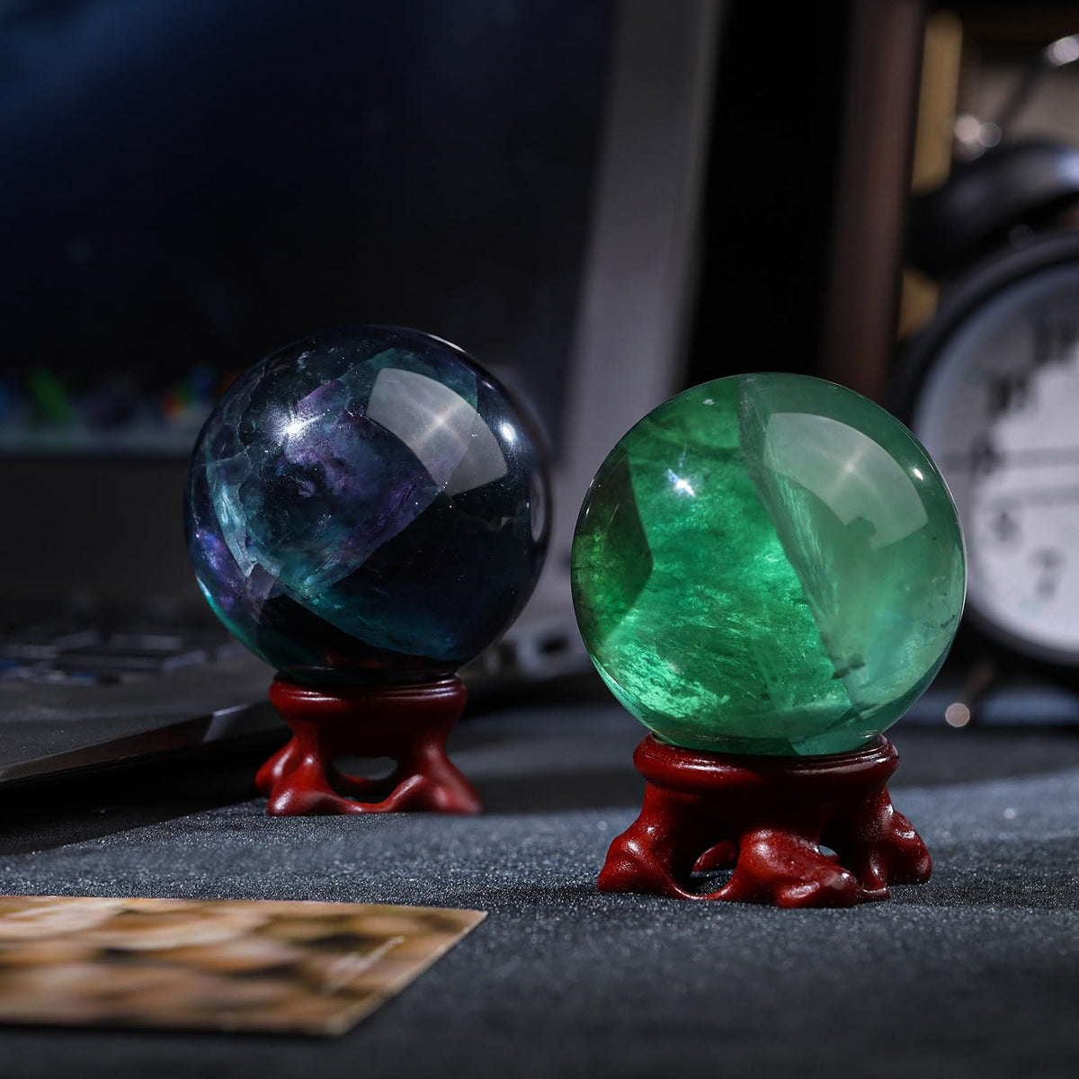 Nupuyai Natural Green Flourite Crystal Ball with Resin Stand, Healing Crystal Sphere for Home Decor 2.01"-2.36"(51mm-60mm)