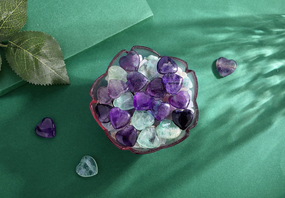 QINJIEJIE 20 PCS Fluorite Heart Healing Crystals Natural Polished Crystal Worry Stones Chakra Mini Cute Palm Love Gemstones Set Bulk Wholesale Reiki Energy Balancing Meditation Valentine's Day Gift