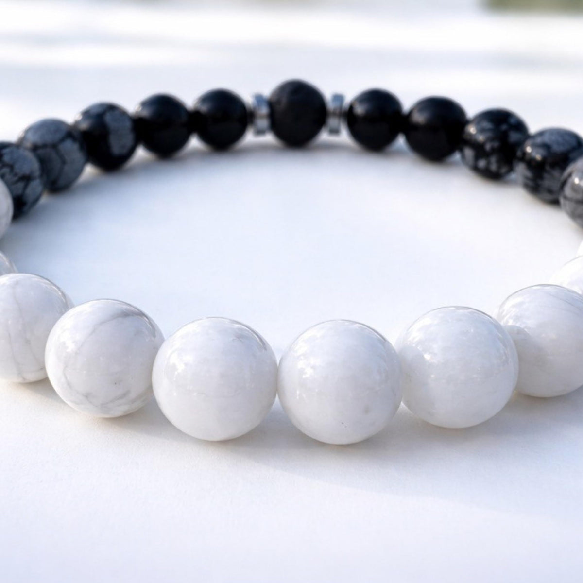 TEJO Natural Stone Beaded Bracelet – Handmade Energy Healing Bracelet for Men & Women, Yoga Chakra Jewelry Gift (Yin Yang Black & White Beaded Bracelet – Unisex, 7 inches)
