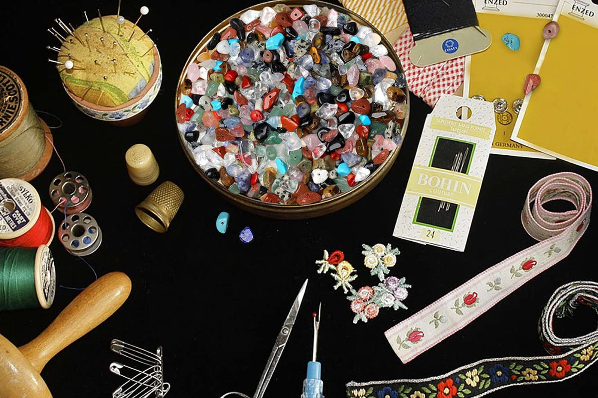 LAIDANLA Multicolor 400pcs Natural Chip Stone Beads 5-8mm Healing Crystal Irregular Gemstones Drilled DIY Loose Rocks Bead Crystal for Bracelet Earrings Necklace Jewelry Making Crafting