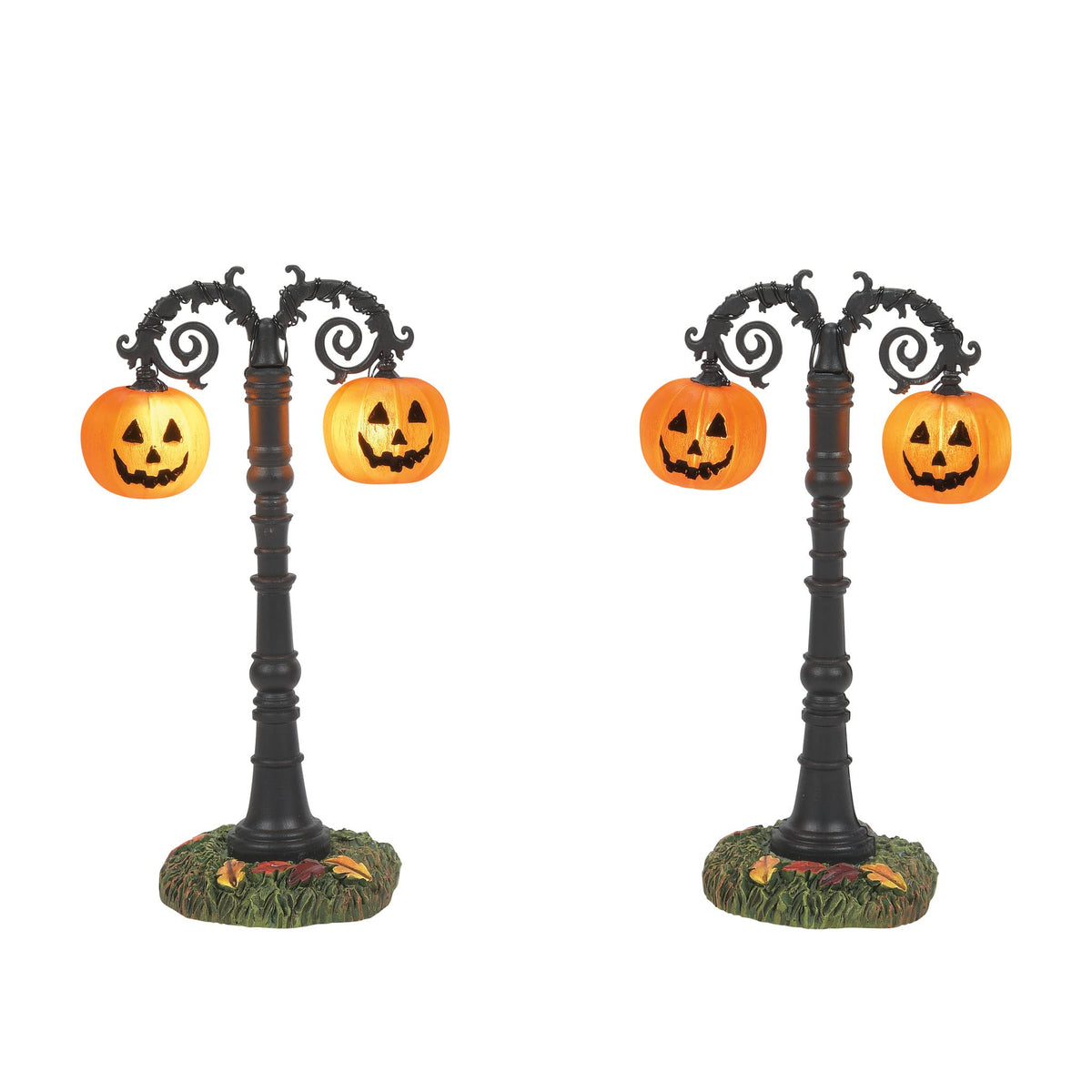Department 56 Village Collection Accessories Halloween Hallows Eve Pumpkin Street Lamps Lit Figurine Set, 4.3 Inch, Multicolor