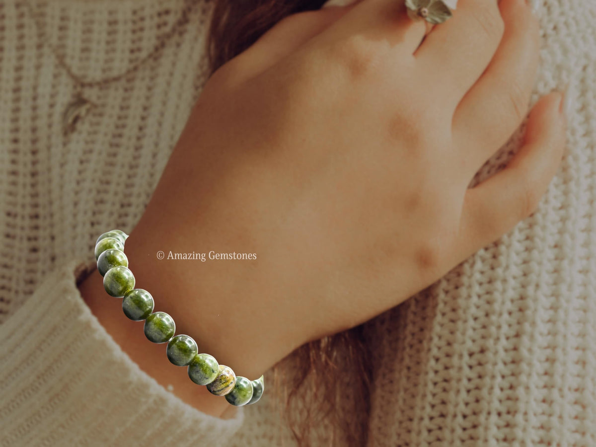 Amazing Gemstone Crystal Bracelet for Women Men's Gifts - Protection Healing Crystal Bracelet - 8mm Gemstone Beaded Stretchable Bracelet Pulseras Para Hombres Mujer Stocking Stuffers Mothers Day Gift (Jade)