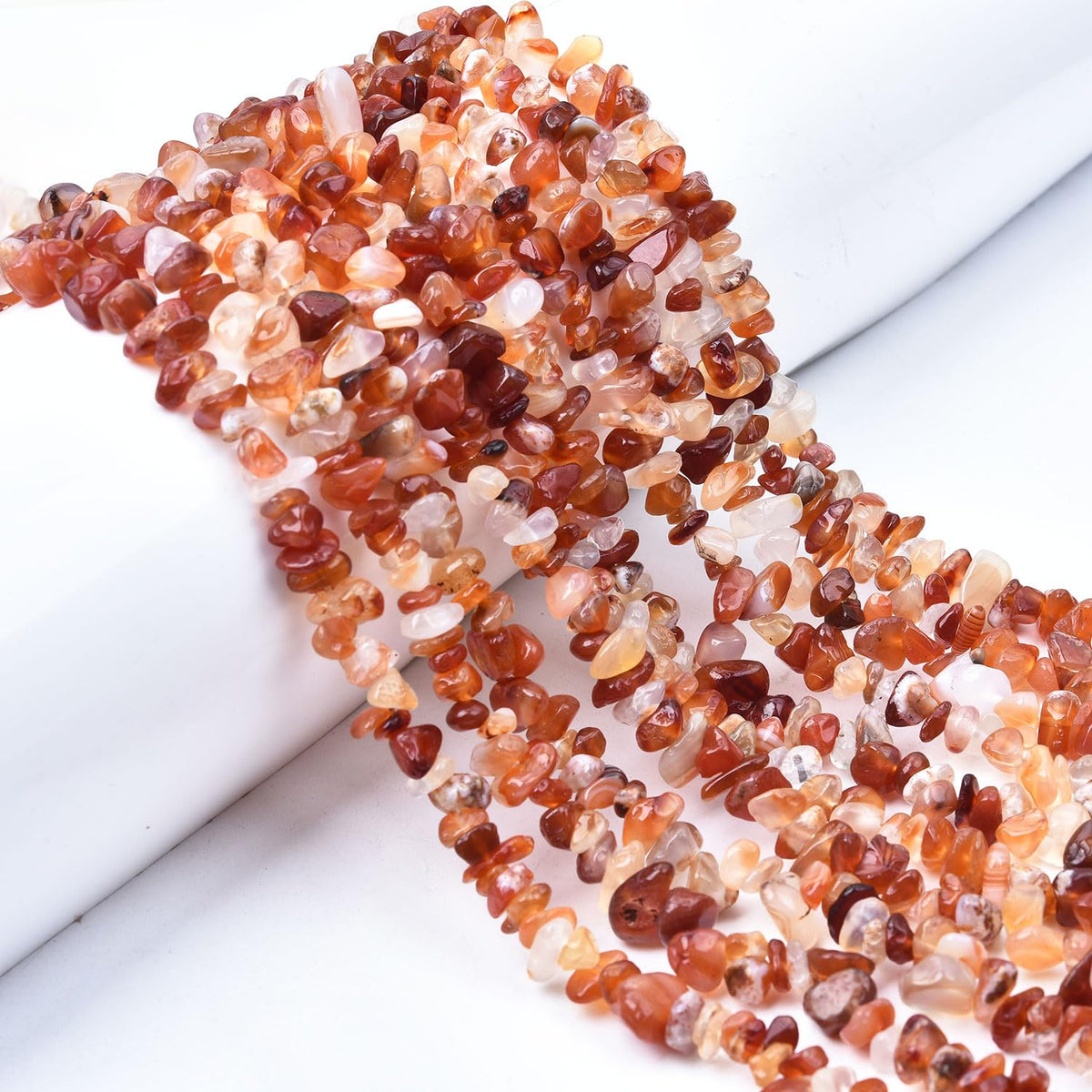 Natural Chip Stone Beads 450pcs Carnelian Chips 5-8mm Genuine Real Irregular Healing Crystal Rocks Hole Drilled DIY Loose Gemstone Beads for Jewelry Making Bracelet Earrings Necklace Crafting